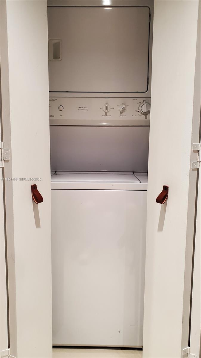 690 Southwest 1st Court, Unit 1716 Miami, FL 33130 - Photo 13 of 48