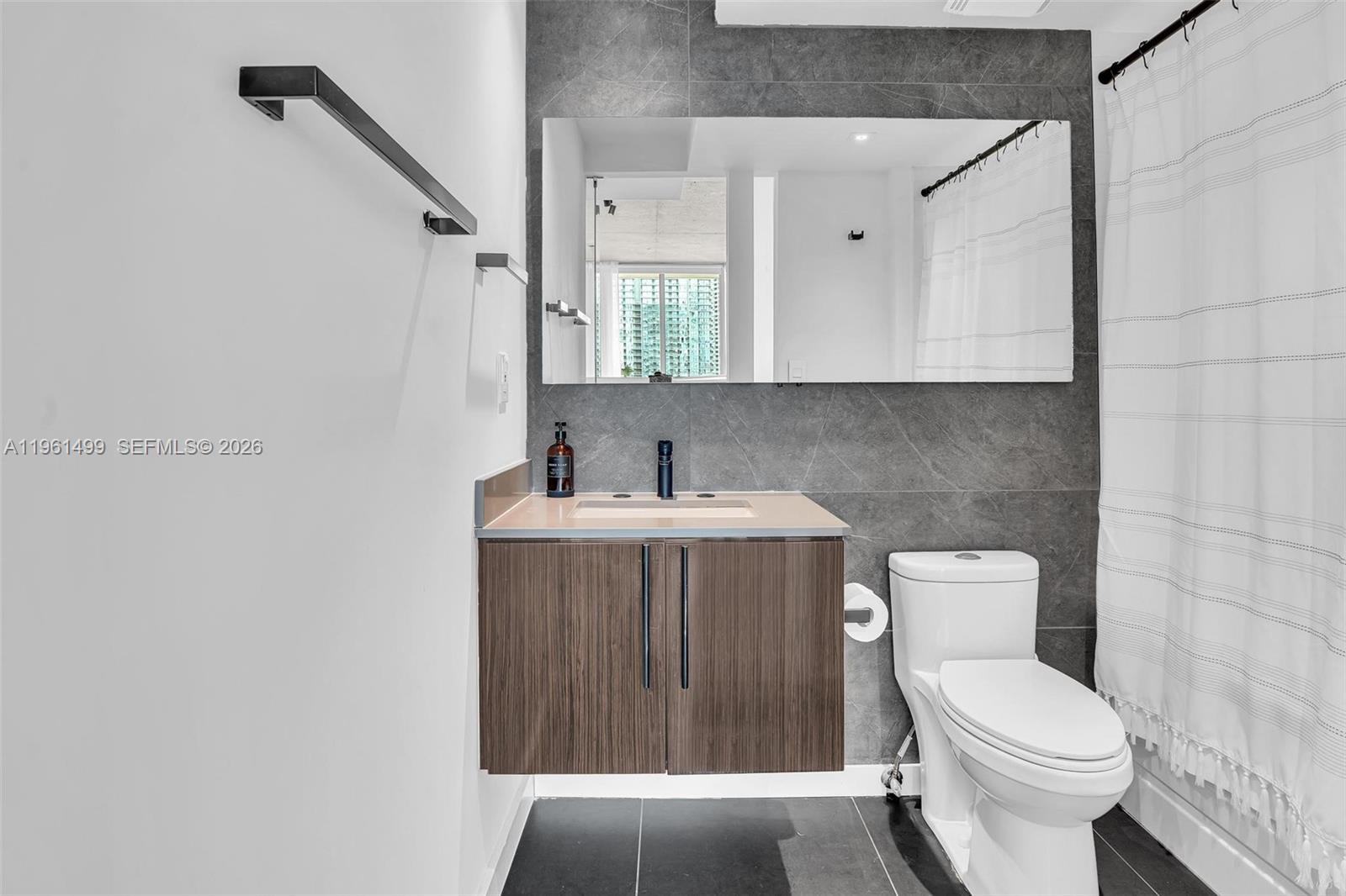 690 Southwest 1st Court, Unit 1716 Miami, FL 33130 - Photo 17 of 48