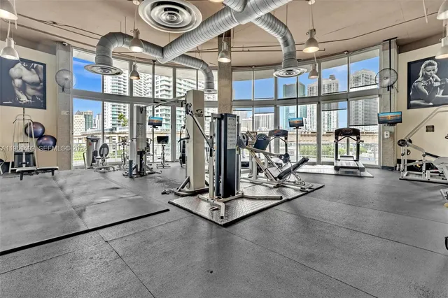 $3,500 | 690 Southwest 1st Court, Unit 1716, Miami, FL 33130