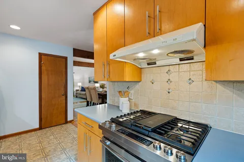 $389,000 | 608 Dandenog Drive, Wilmington, DE 19808