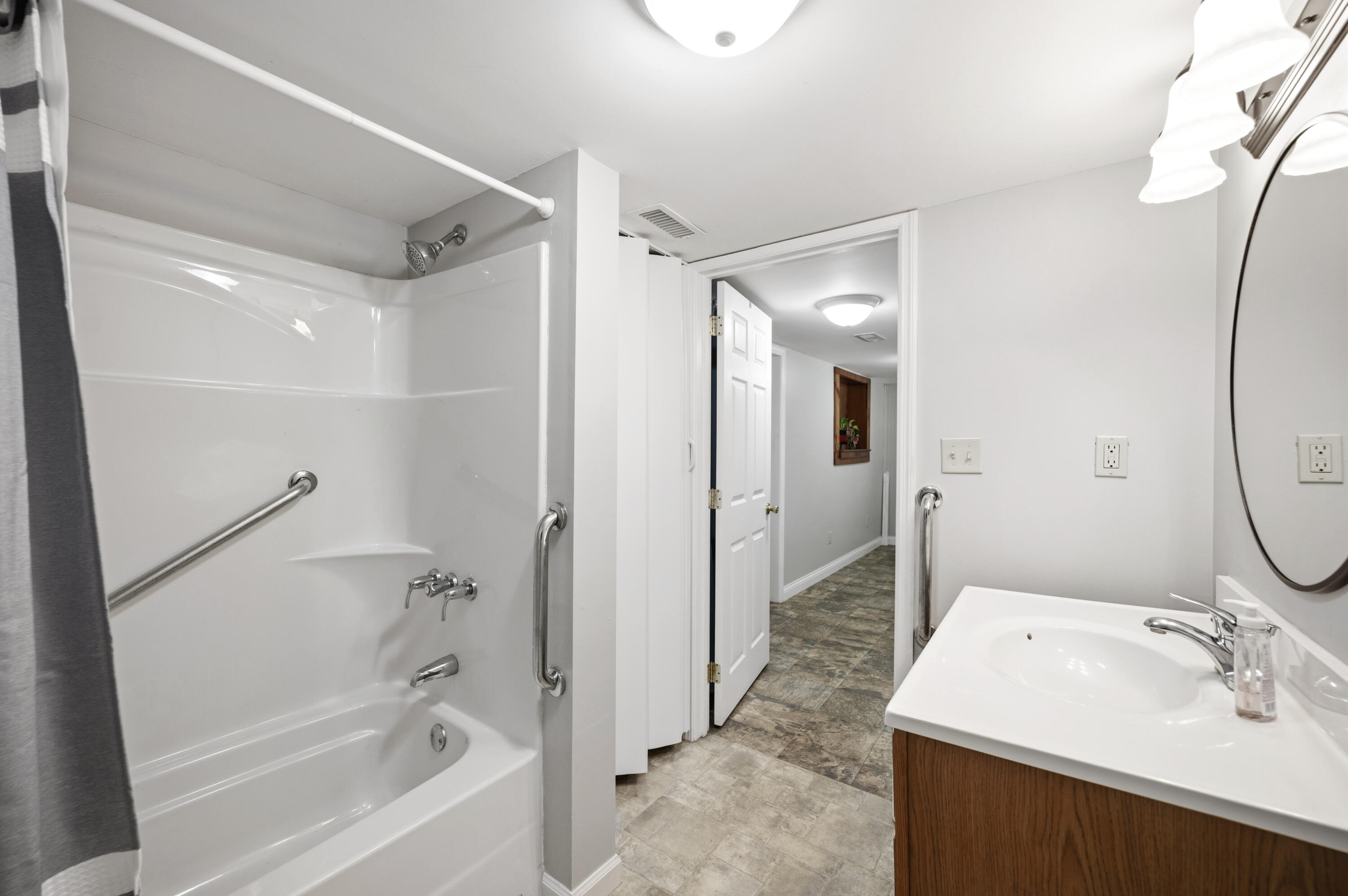 1210 South Irvine Road Irvine, KY 40336 - Photo 21 of 27 20260420-1210-S-Irvine-Rd-fh-080