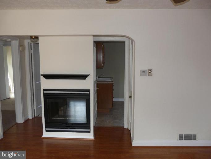 3129 Baybriar Road Dundalk, MD 21222 - Photo 4 of 18 Living Room with Acess to Kitchen Bedrooms & Bath