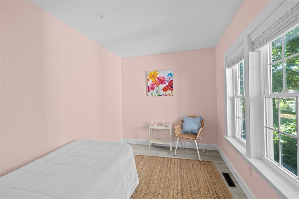 7 Cliff Road Hingham, MA 02043 - Photo 17 of 30 Gallery Image 17
