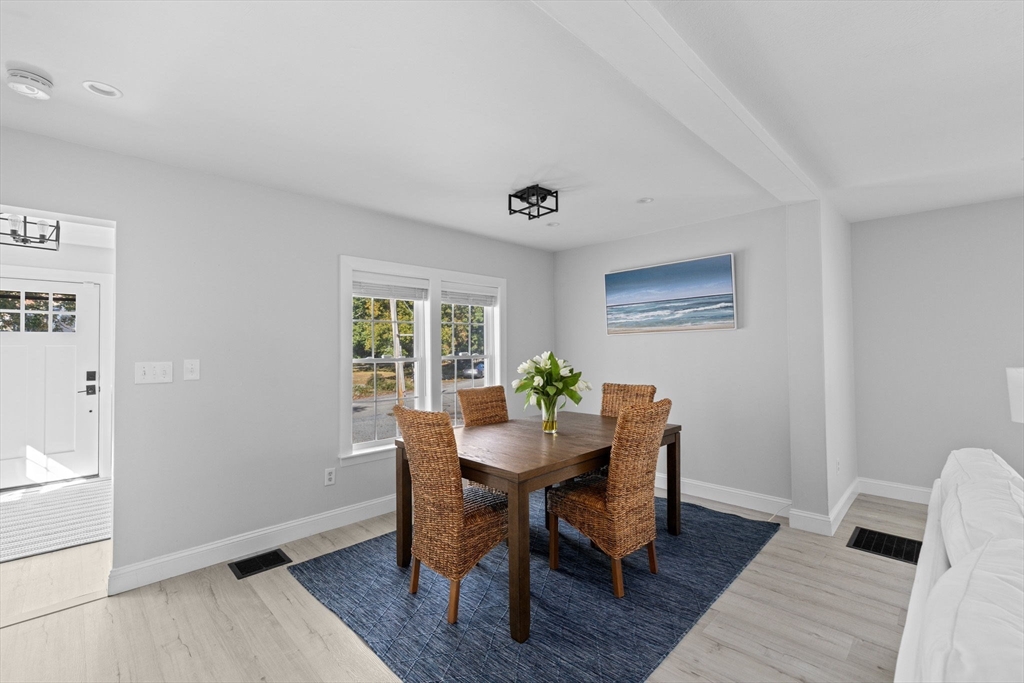 7 Cliff Road Hingham, MA 02043 - Photo 9 of 30 Gallery Image 9