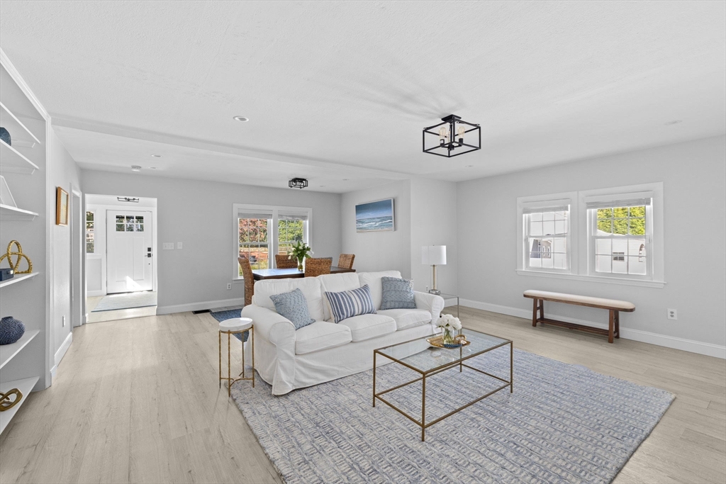 7 Cliff Road Hingham, MA 02043 - Photo 10 of 30 Gallery Image 10