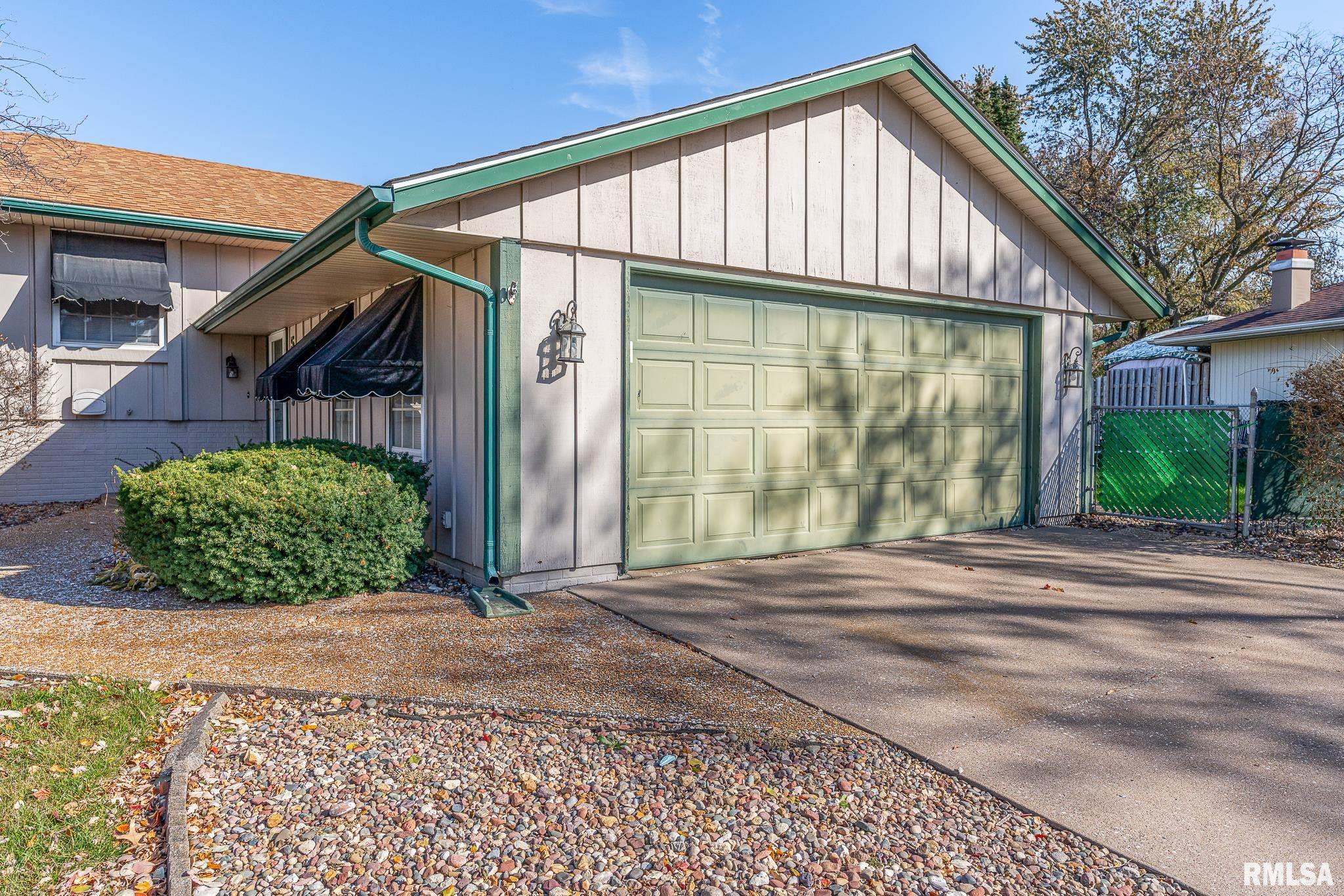 5749 Oakbrook Road Davenport, IA 52806 - Photo 2 of 16 Gallery Image 2