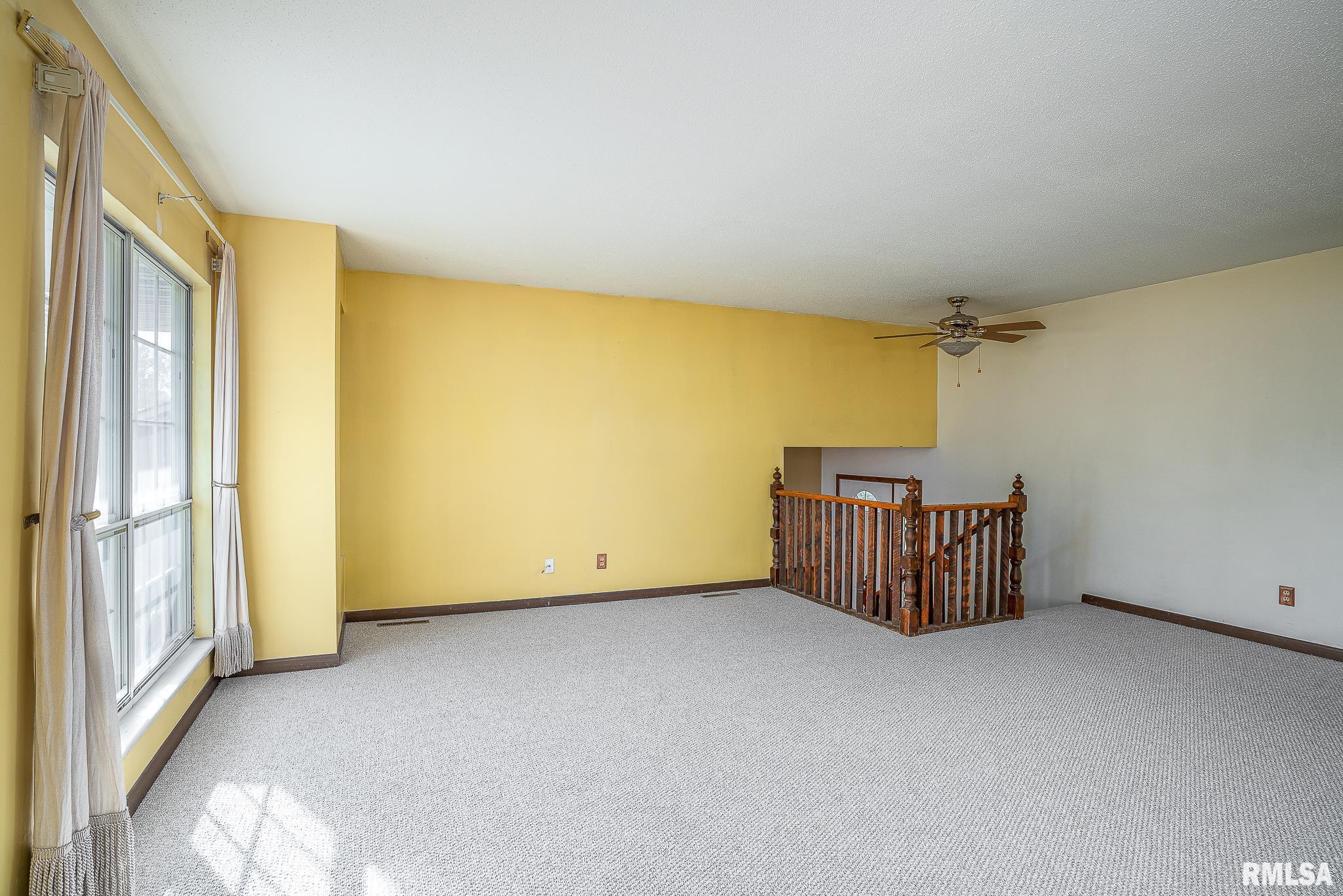 5749 Oakbrook Road Davenport, IA 52806 - Photo 5 of 16 Gallery Image 5