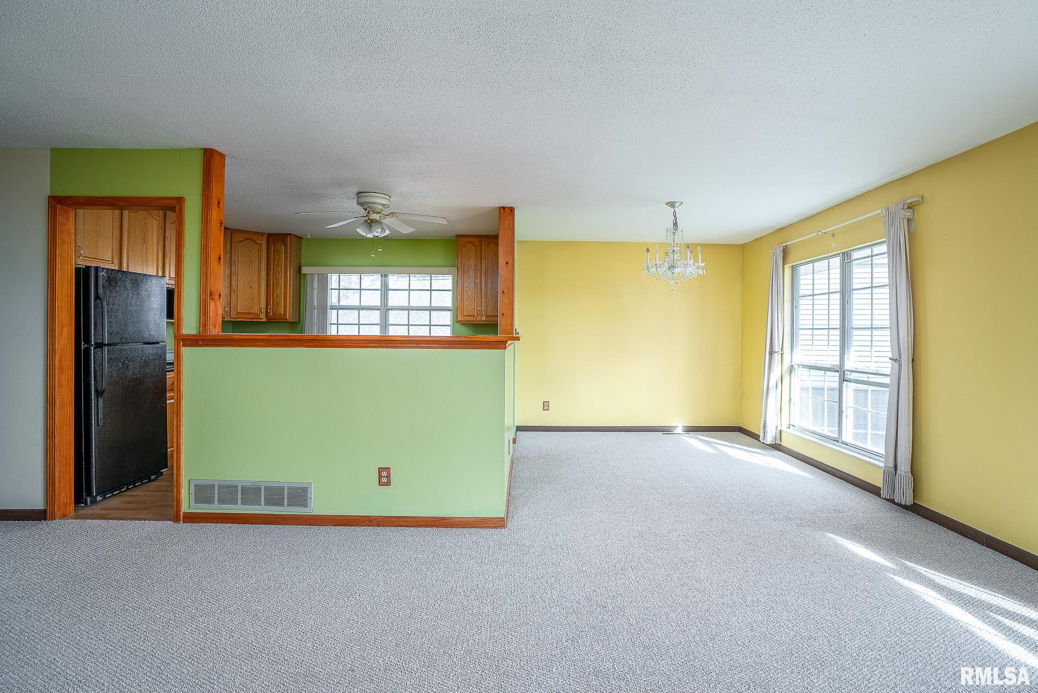 5749 Oakbrook Road Davenport, IA 52806 - Photo 6 of 16 Gallery Image 6