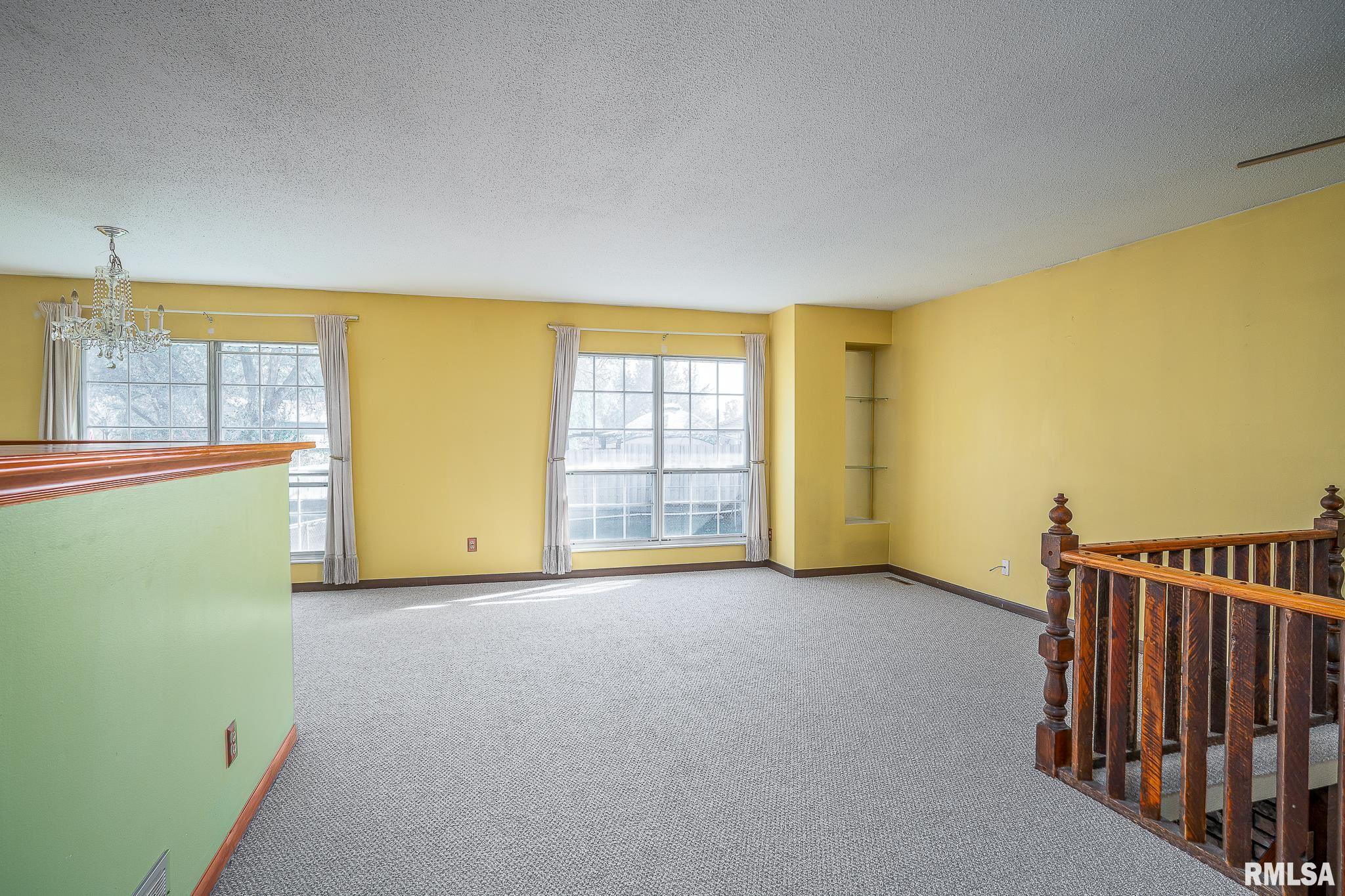 5749 Oakbrook Road Davenport, IA 52806 - Photo 7 of 16 Gallery Image 7