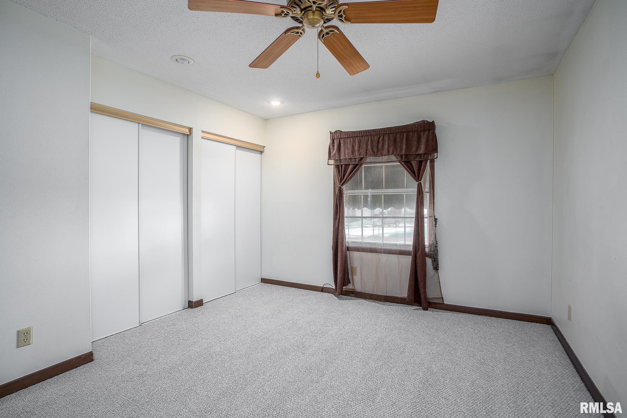 5749 Oakbrook Road Davenport, IA 52806 - Photo 10 of 16 Gallery Image 10