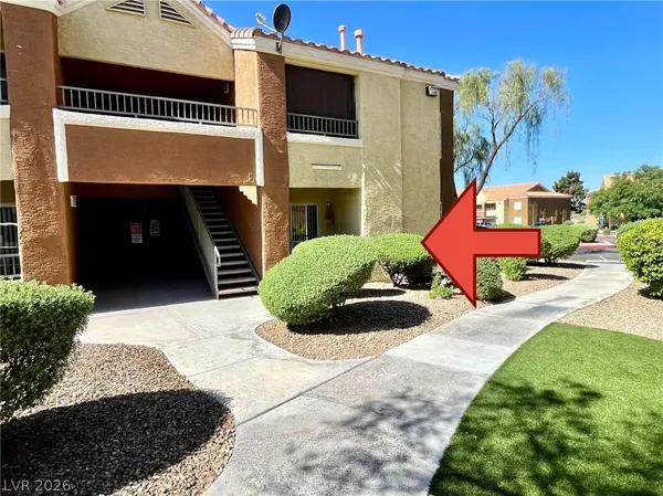 $1,300 | 2120 Ramrod Avenue, Unit 414, Henderson, NV 89014