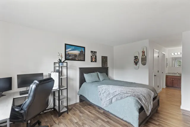 $130,000 | 4207 Lakeside Avenue North, Unit 328, Brooklyn Center, MN 55429