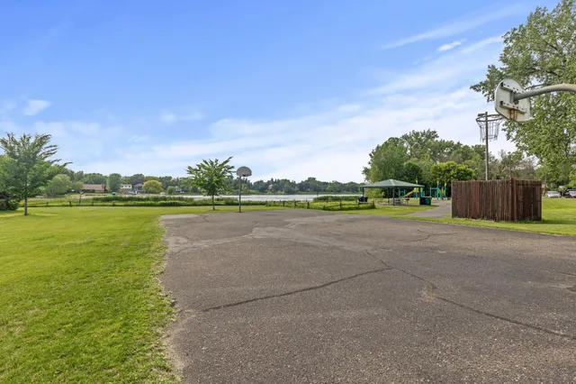 $130,000 | 4207 Lakeside Avenue North, Unit 328, Brooklyn Center, MN 55429