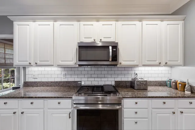 $749,900 | 106 Meadowood Loop, Burns, TN 37029