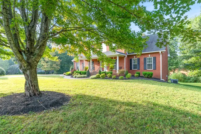 $749,900 | 106 Meadowood Loop, Burns, TN 37029