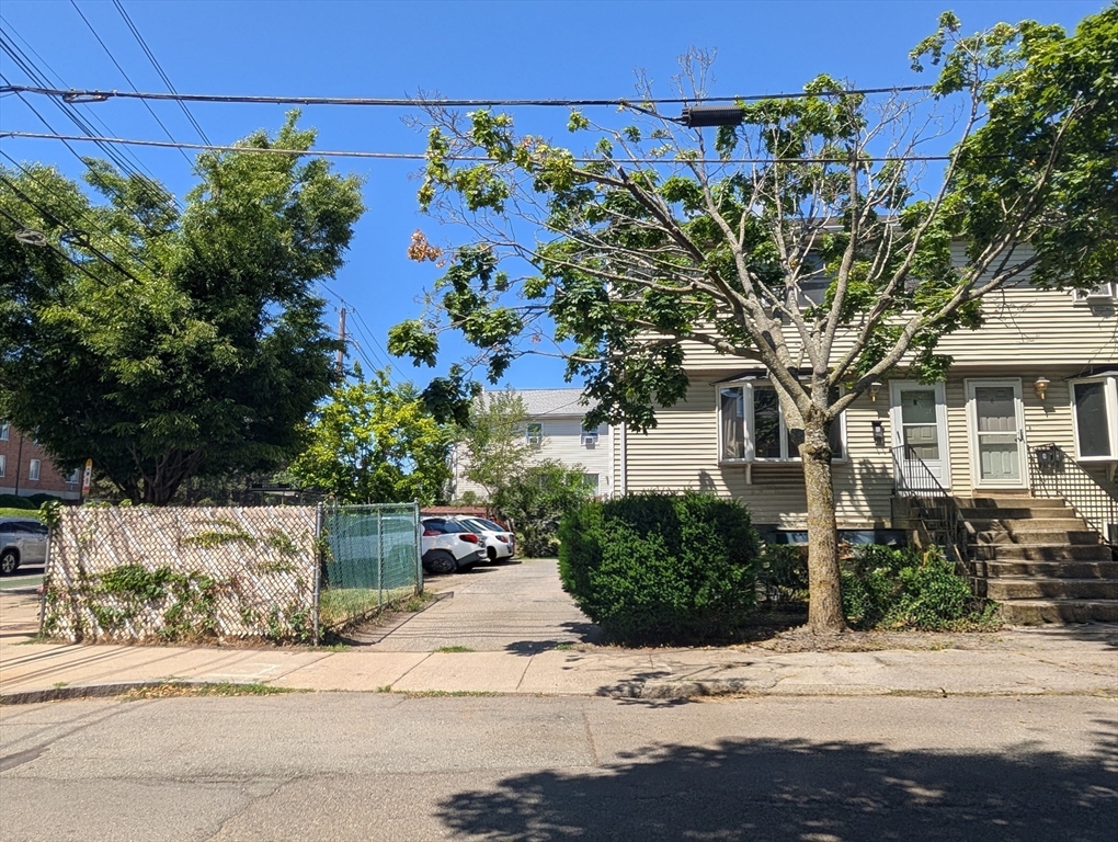 2 Myrtle Street, Unit 2 Somerville, MA 02145 - Photo 1 of 24