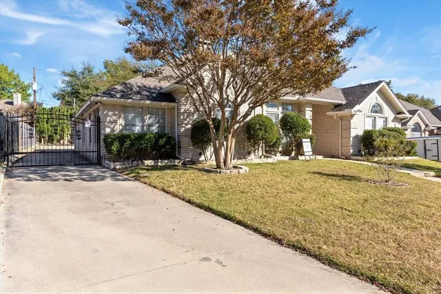 $450,000 | 7809 Hightower Drive, North Richland Hills, TX 76182