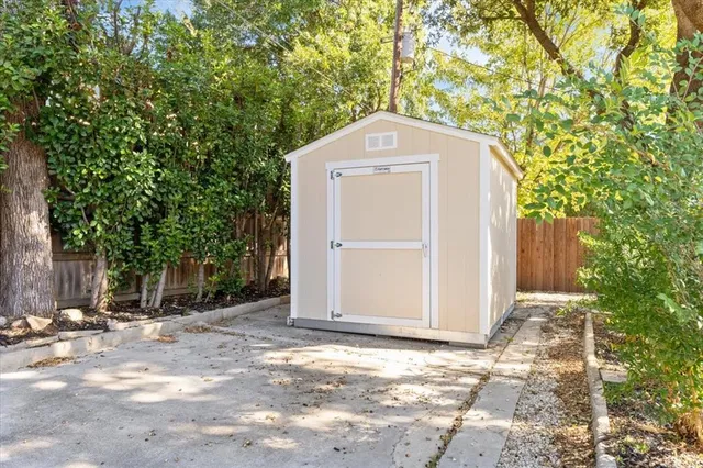 $450,000 | 7809 Hightower Drive, North Richland Hills, TX 76182