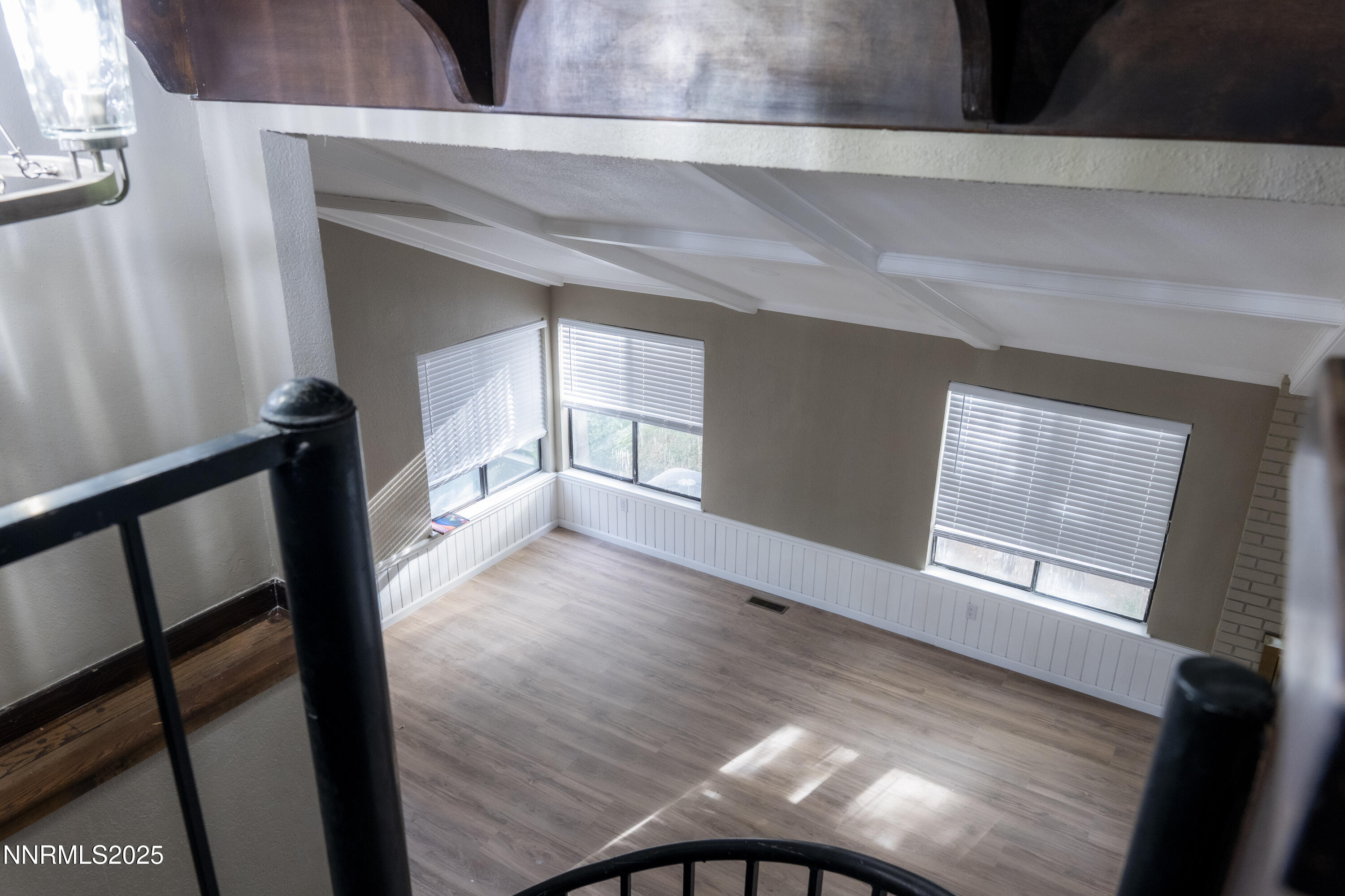 360 East Riverview Circle Reno, NV 89509 - Photo 11 of 24 IslaPhoto-360-East-Riverview-Circle-11