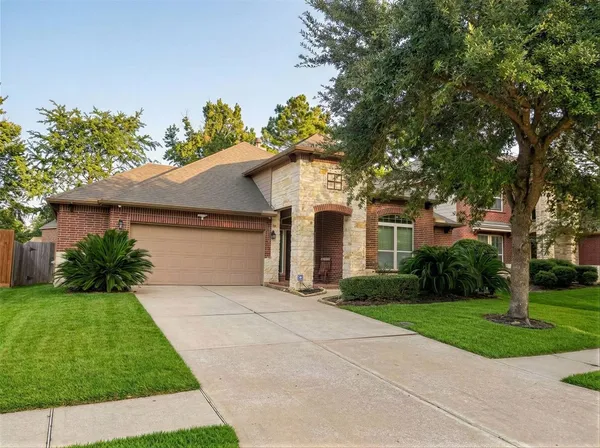 $2,290 | 129 Autumn Forest Lane, Conroe, TX 77384