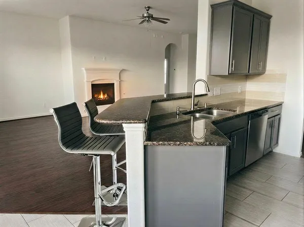 $2,390 | 129 Autumn Forest Lane, Conroe, TX 77384