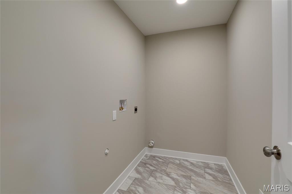 1431 Highway 104 Quincy, IL 62305 - Photo 20 of 47