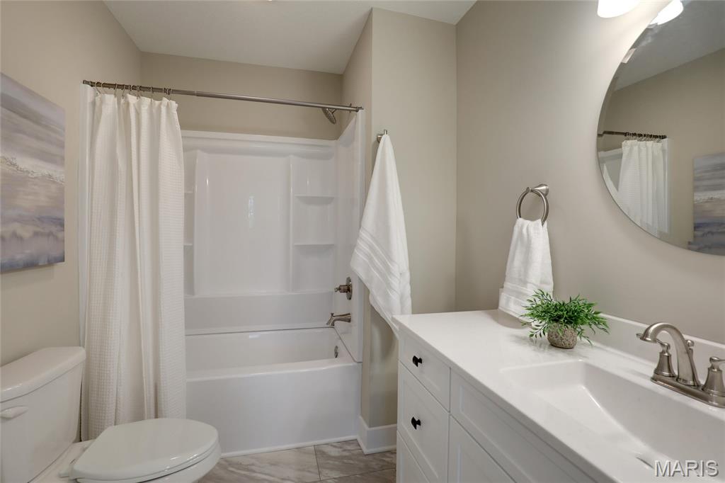 1431 Highway 104 Quincy, IL 62305 - Photo 21 of 47