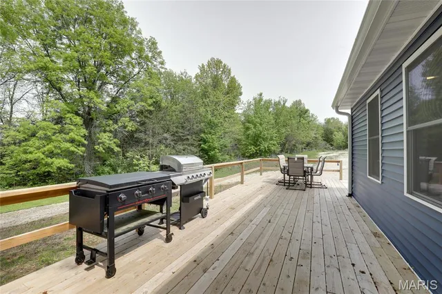 $435,000 | 1431 Highway 104, Quincy, IL 62305