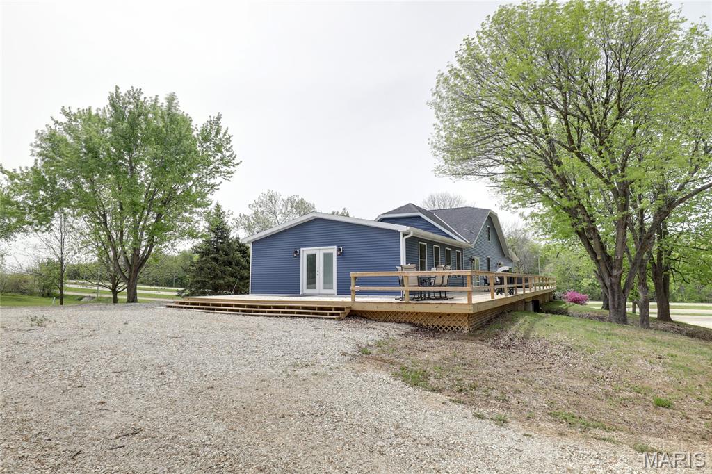 1431 Highway 104 Quincy, IL 62305 - Photo 31 of 47