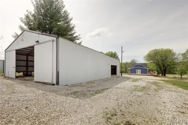 $435,000 | 1431 Highway 104, Quincy, IL 62305