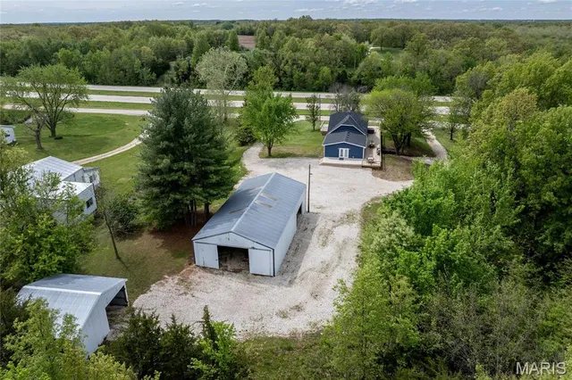 $435,000 | 1431 Highway 104, Quincy, IL 62305