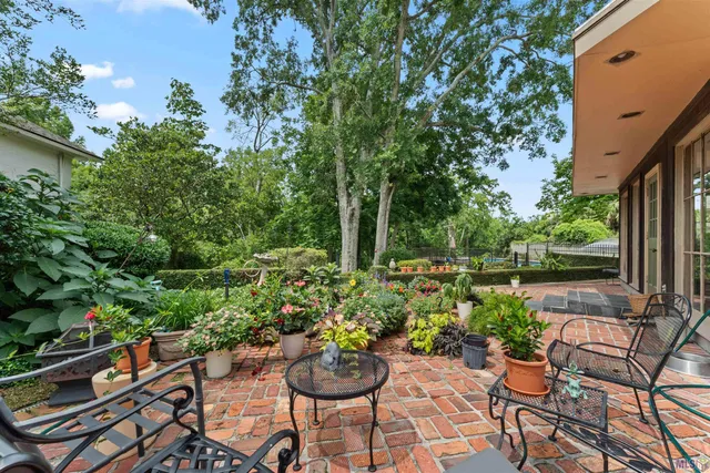 $790,000 | 3730 Floyd Drive, Baton Rouge, LA 70808