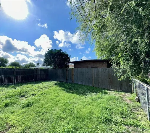 $680 | 806 Walnut Avenue, Unit COTTAGE, McAllen, TX 78501