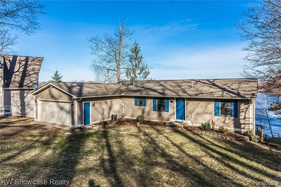 5317 Wayne Road White Lake, MI 48383 - Photo 1 of 42 002-3732551-medium.jpg