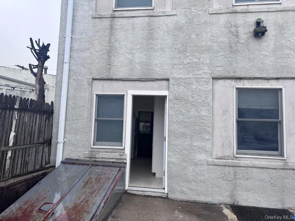 $2,400 | 62 Jerusalem Avenue, Hicksville, NY 11801