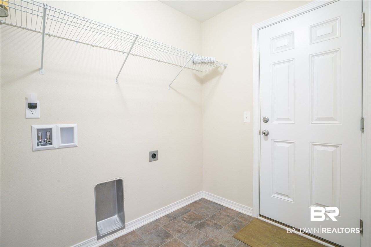 19866 Pitkin Drive Foley, AL 36535 - Photo 16 of 19 Laundry