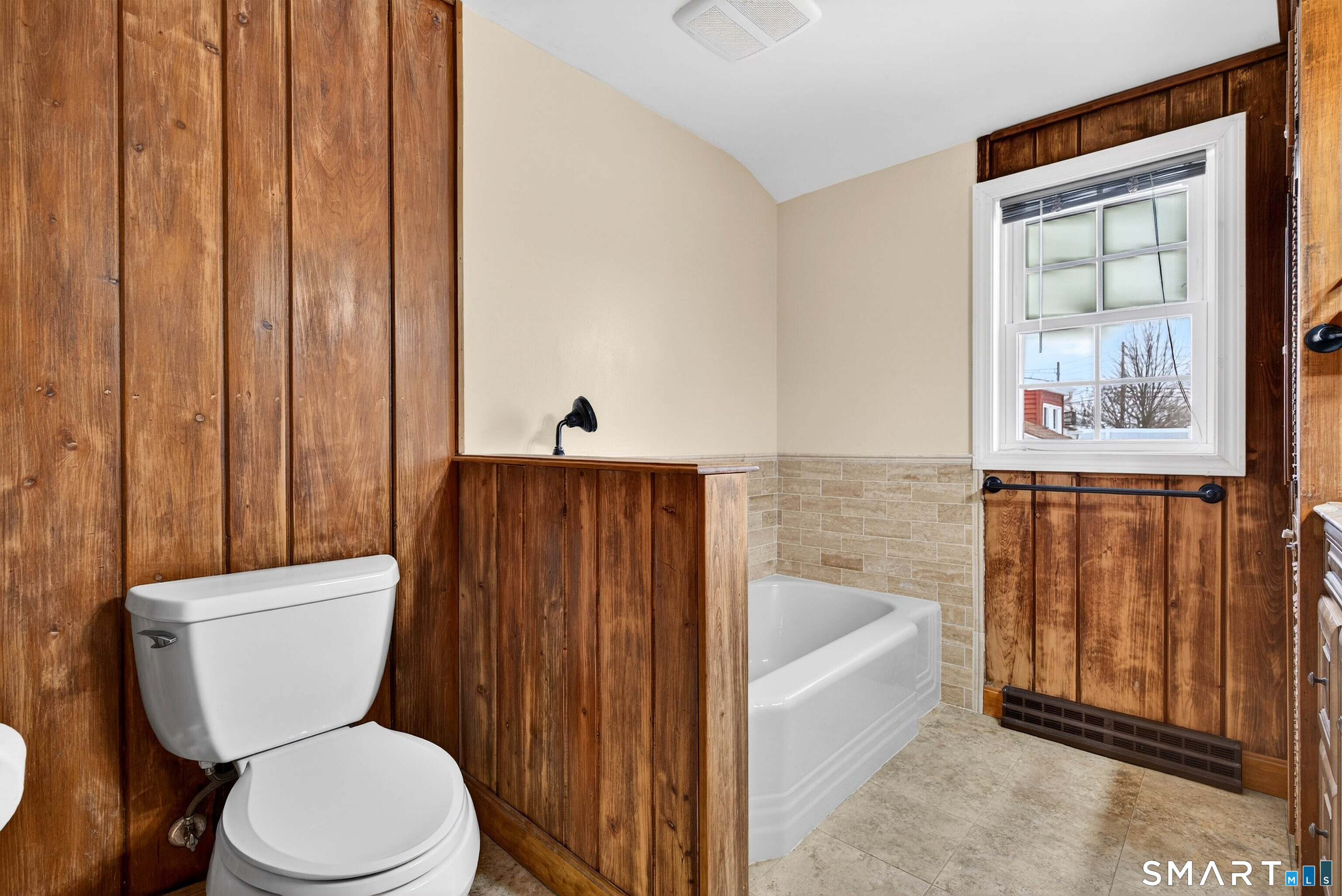 25 Pond Road Old Saybrook, CT 06475 - Photo 24 of 40 a bathroom with a toilet a sink and bathtub