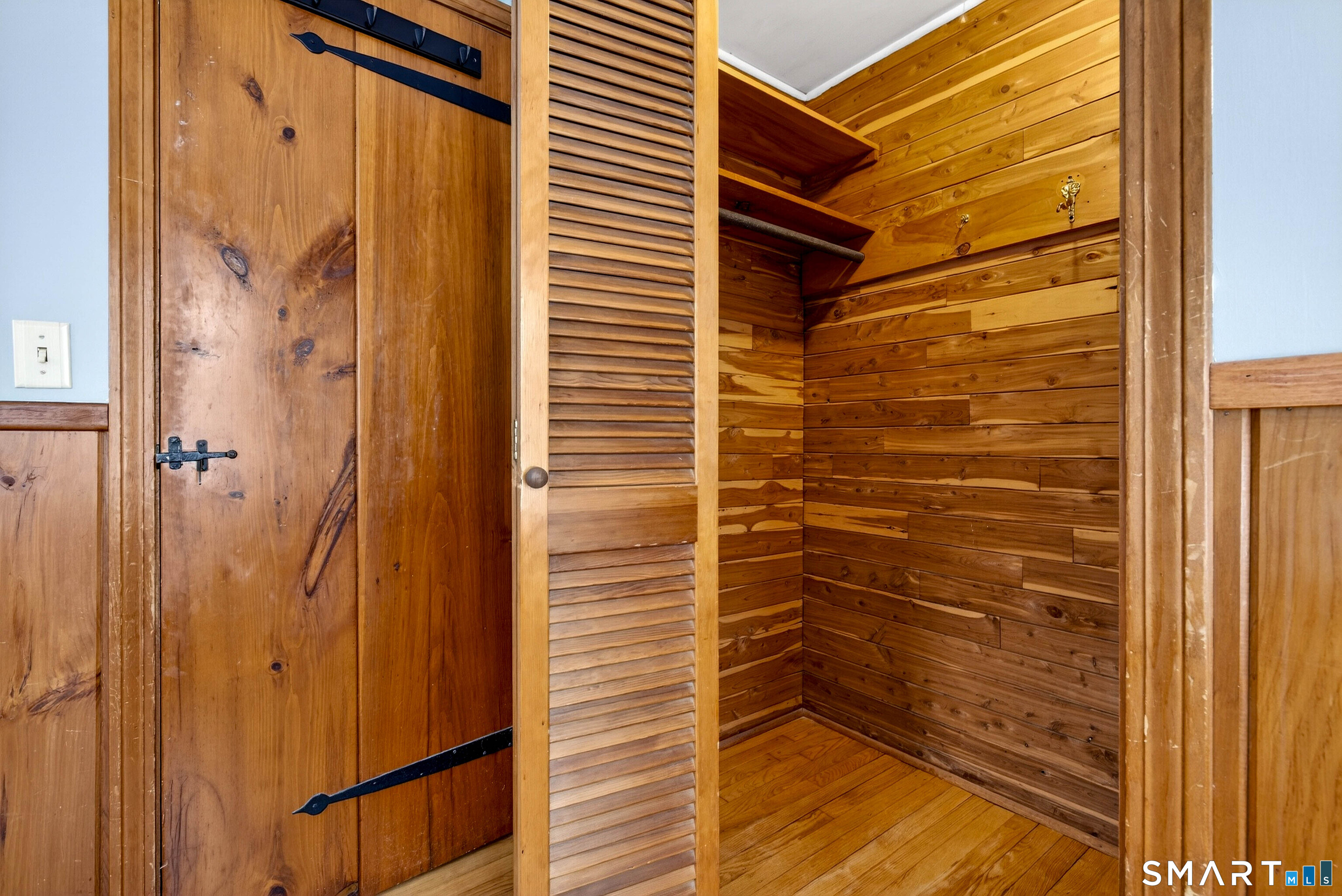 25 Pond Road Old Saybrook, CT 06475 - Photo 28 of 40 a bathroom with a shower