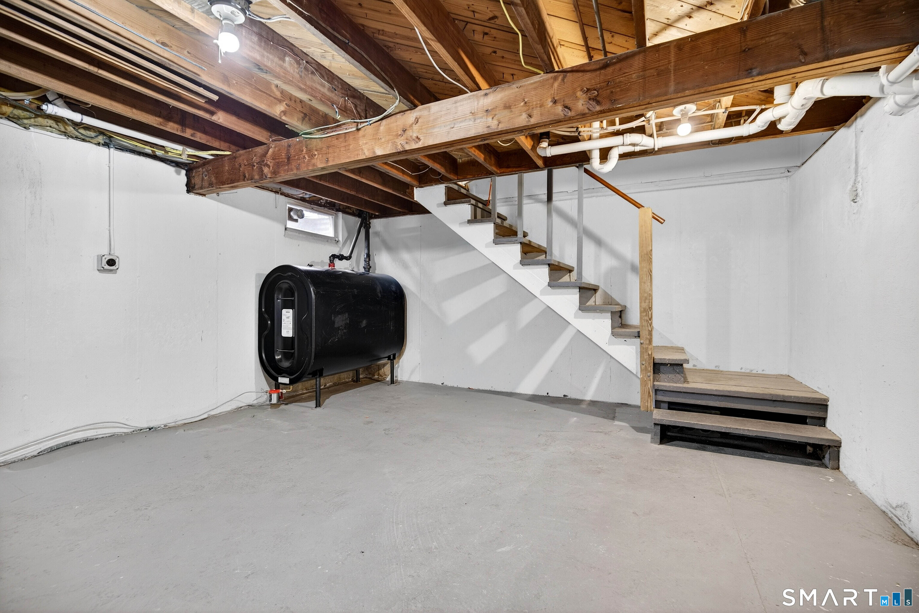25 Pond Road Old Saybrook, CT 06475 - Photo 34 of 40 a view of walk in closet with clothes