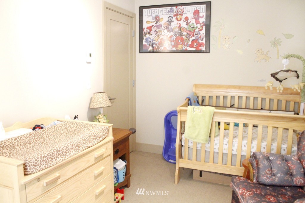 933 North 98th Street, Unit A Seattle, WA 98103 - Photo 5 of 13 Gallery Image 5