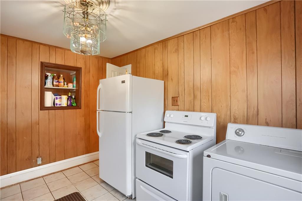 1536 Old Butler Road New Castle, PA 16101 - Photo 11 of 19