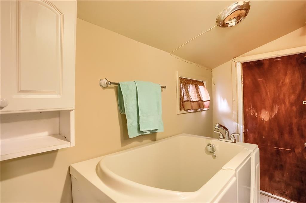 1536 Old Butler Road New Castle, PA 16101 - Photo 12 of 19
