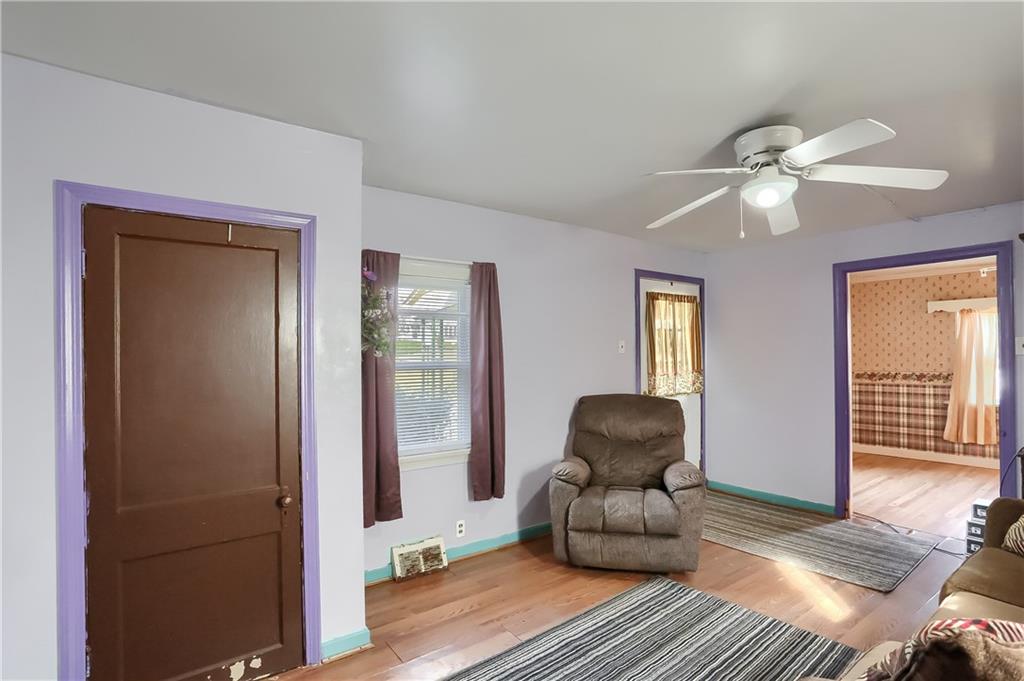 1536 Old Butler Road New Castle, PA 16101 - Photo 4 of 19