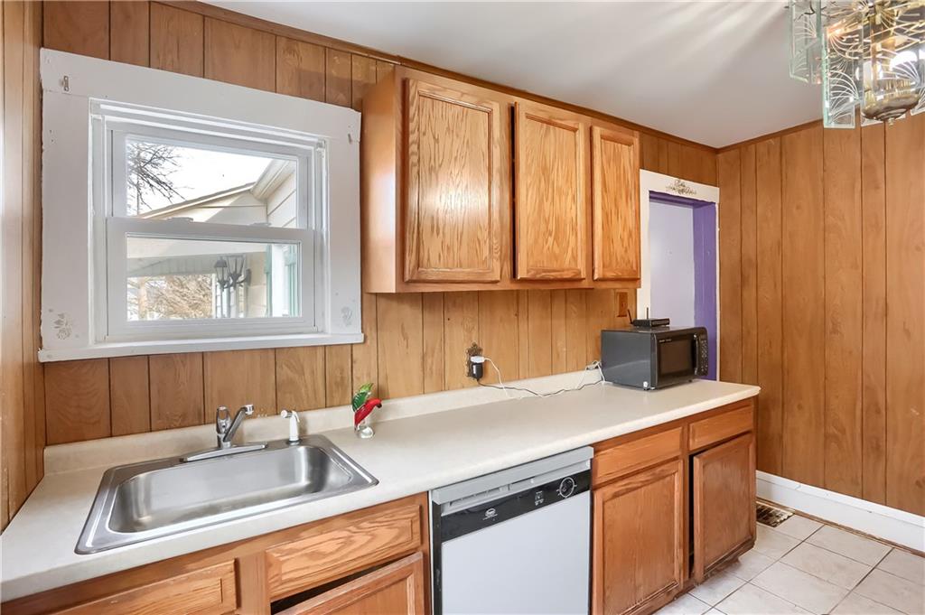 1536 Old Butler Road New Castle, PA 16101 - Photo 8 of 19