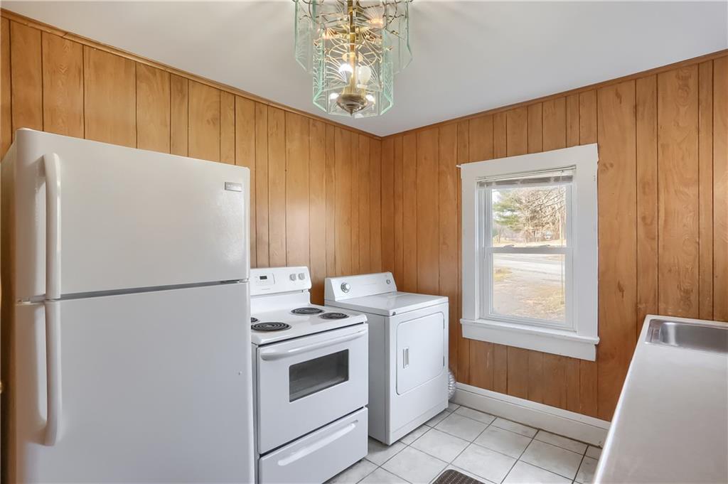1536 Old Butler Road New Castle, PA 16101 - Photo 10 of 19