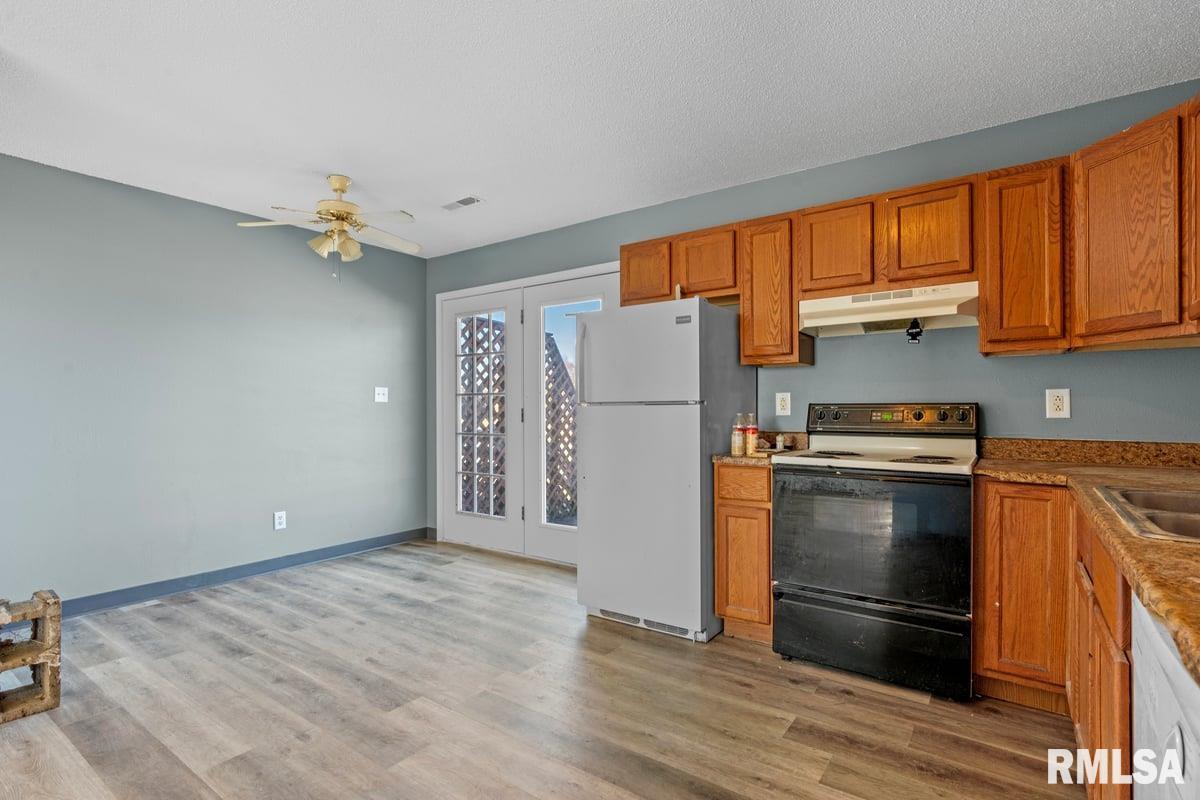 2112 Bradley Court Springfield, IL 62703 - Photo 11 of 25 Gallery Image 11