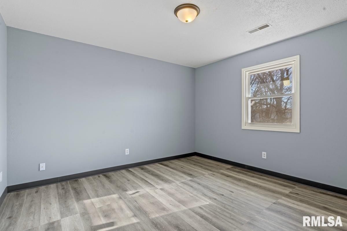 2112 Bradley Court Springfield, IL 62703 - Photo 14 of 25 Gallery Image 14