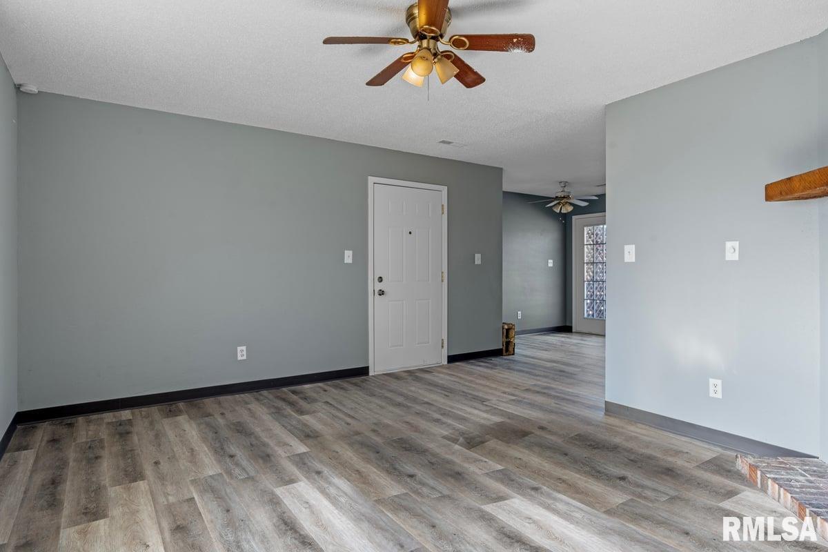 2112 Bradley Court Springfield, IL 62703 - Photo 6 of 25 Gallery Image 6