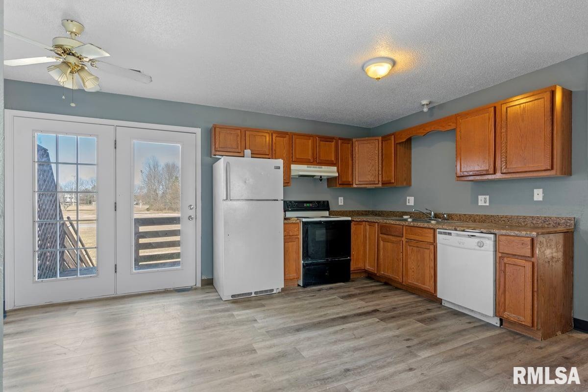 2112 Bradley Court Springfield, IL 62703 - Photo 10 of 25 Gallery Image 10