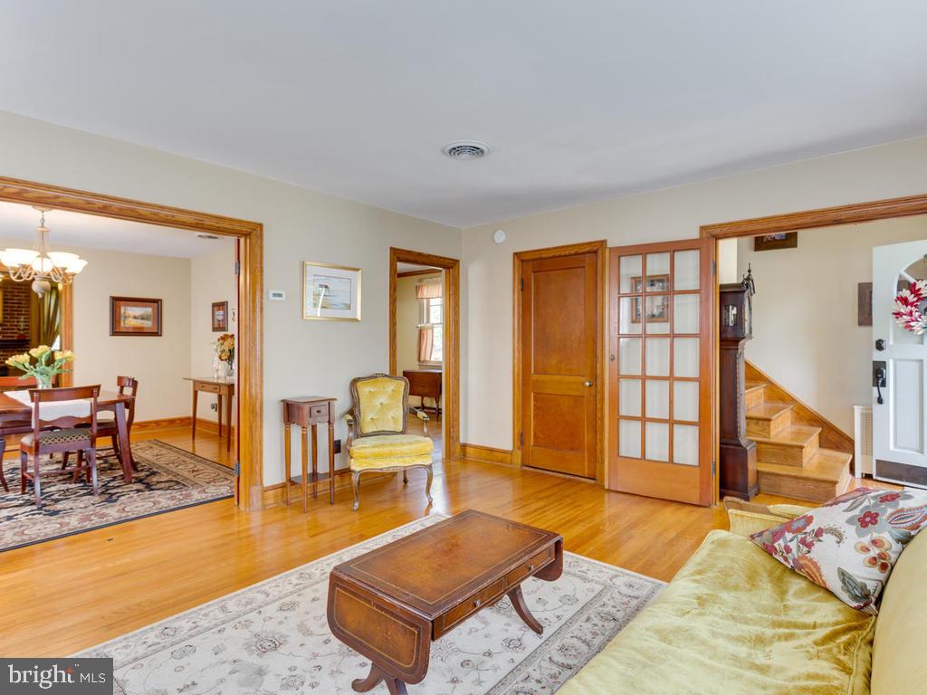 1220 Ten Oaks Road Baltimore, MD 21227 - Photo 13 of 87 Gallery Image 13